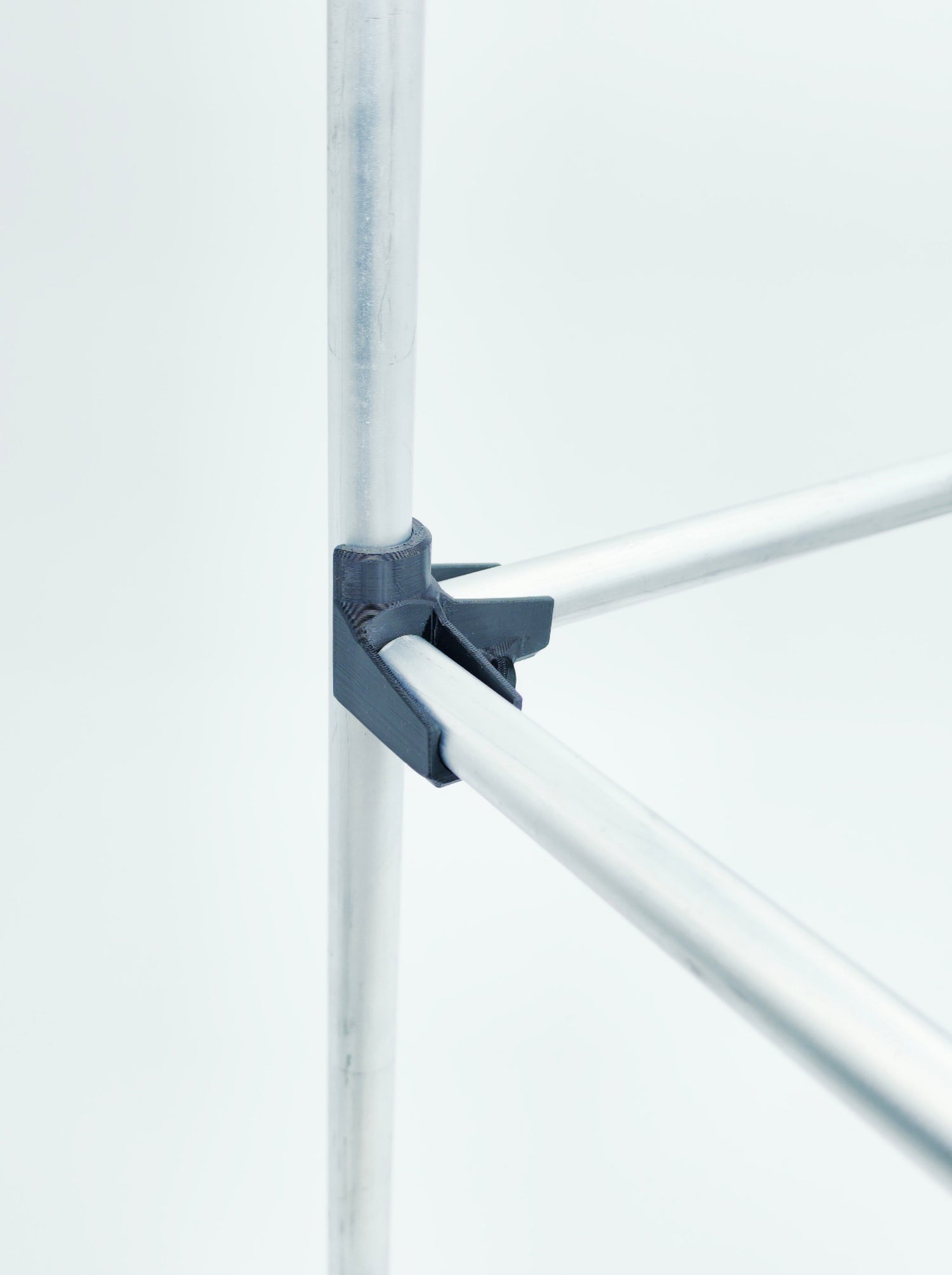 3DGROW SCROG-Eckverbinder auf einer Growzelt-Stange – kompatibel mit Secret Jardin
