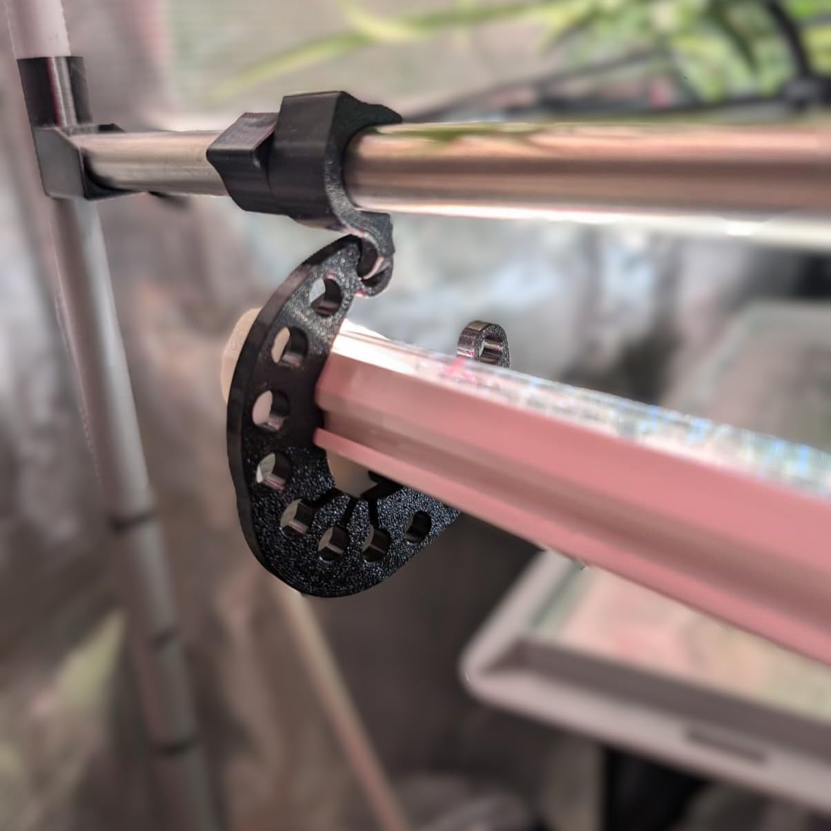 3DGROW Halter mit Winkeleinstellung – passend für Spider Farmer Glow30 / Glow80