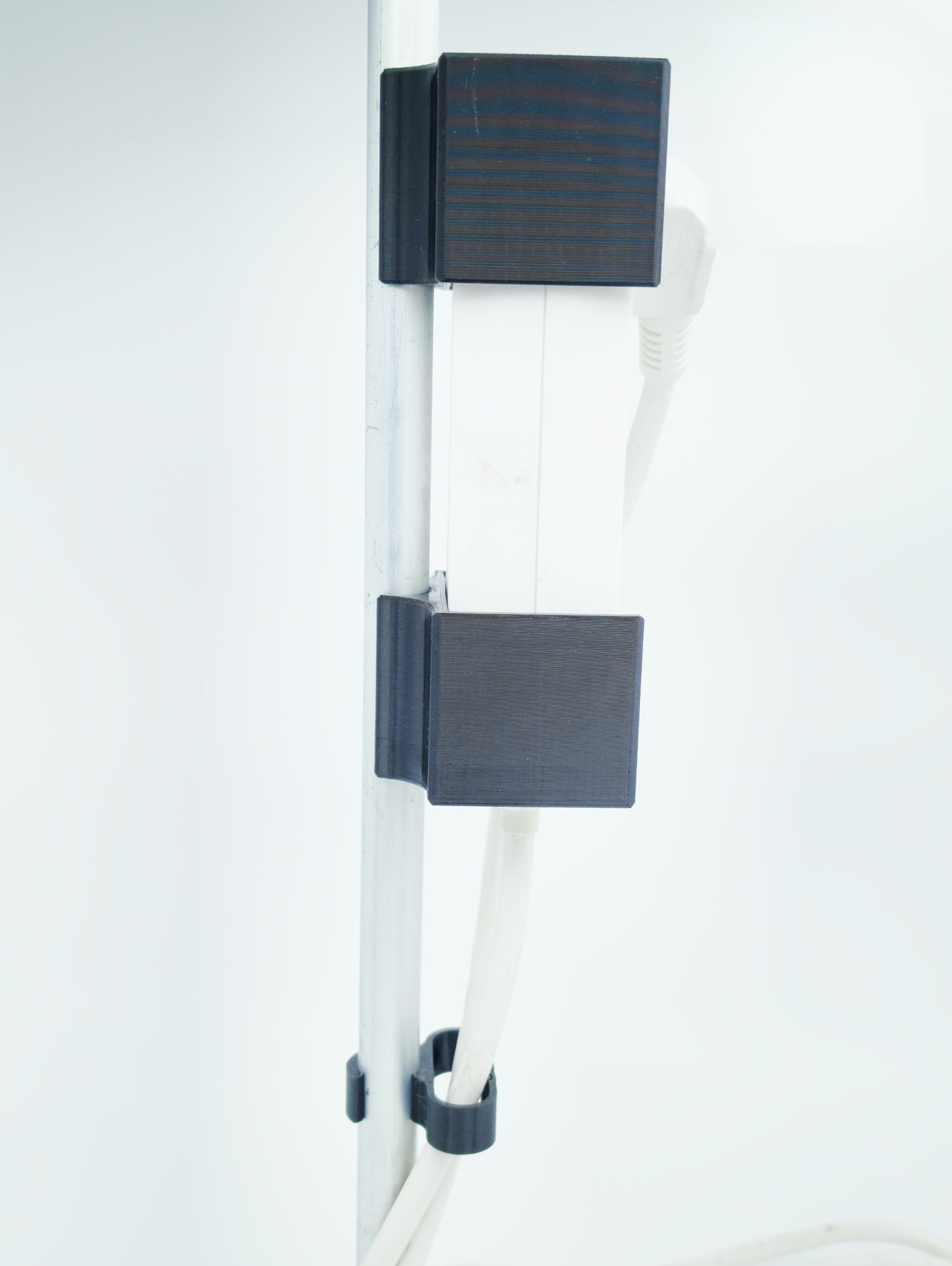 3DGROW Steckdosenhalter mit Kabelclip
